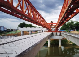 世界最大跨度钢箱拱桥主拱合龙,创造多项世界第一