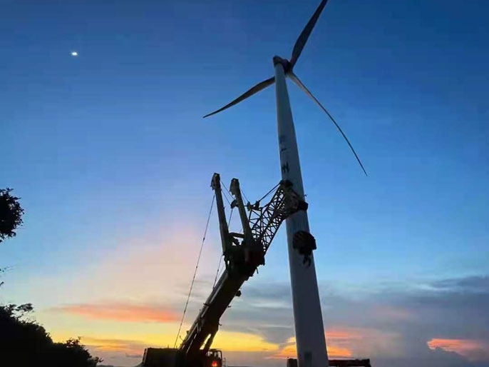  广州发展观音山风电场2台及3台偏航轴承更换吊装服务