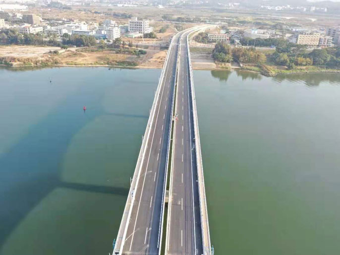  龙江东江大桥及引道工程